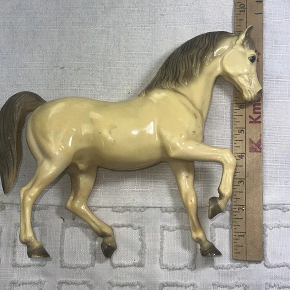 Breyer White Horse w/Gray Mane and Gray Tail Vintage - Picture 5 of 5